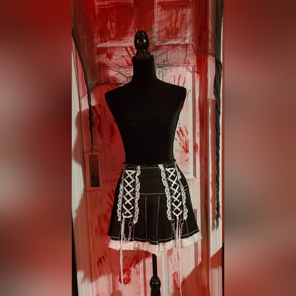 Tripp NYC Lolita Pleate Skirt - Picture 3 of 7